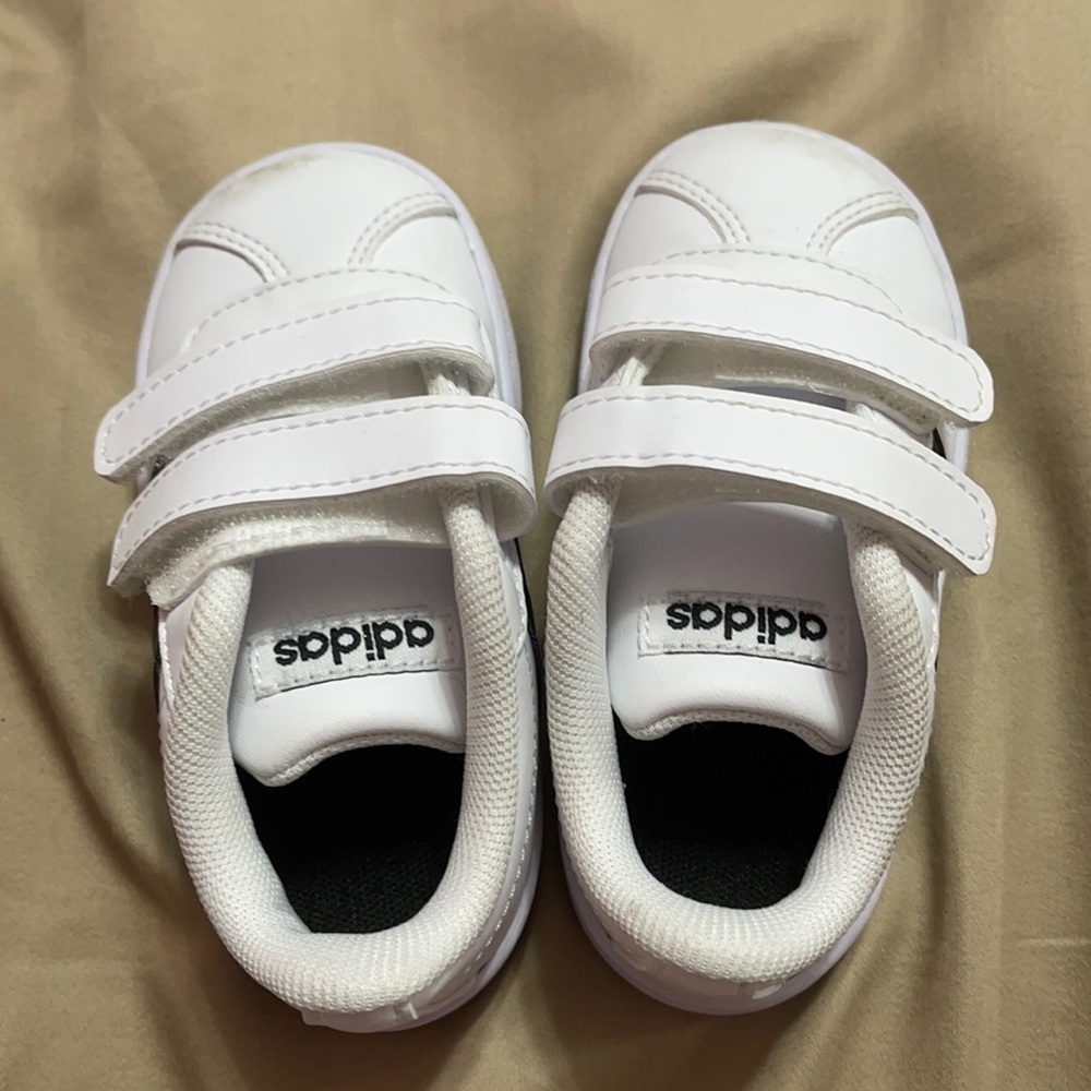 Adidas sneakers toddler size 5